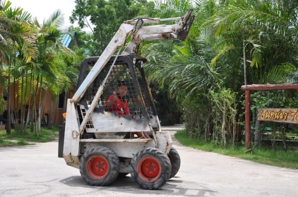 ขายBOBCAT315 สวยเดิมจากญี่ปุ่นยังไม่เคยใช้งานในไทย 69,000เท่านั้น