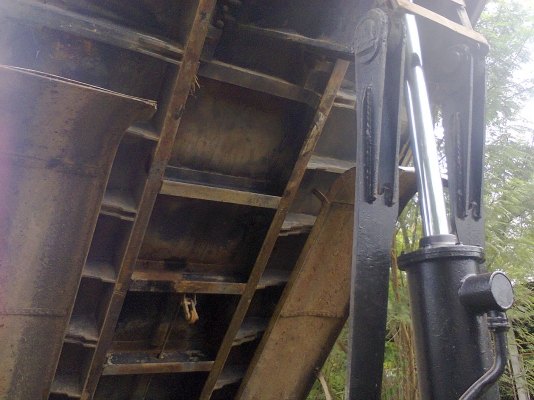 ขายสิบล้อสองเพลาดั้มพ์ ฮีโน่ FM-187LA สภาพเดิมๆ พร้อมใช้ ขายสิบล้อสองเพลาดั้มพ์ ฮีโน่ FM-187LA สภาพเดิมๆ พร้อมใช้