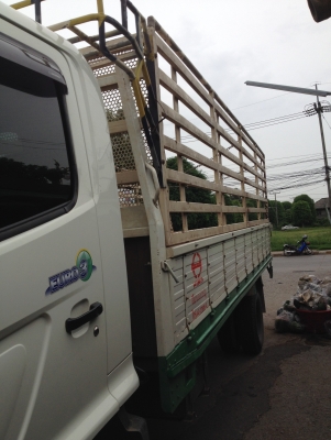 รถบรรทุก ขนาดกลาง รถบรรทุก ขนาดกลาง