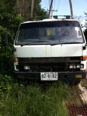 6ล้อพื้นเปลือย...ISUZU NPR59P  115แรง...ไม่มีเล่ม ขายตามสภาพเท่านั้น..