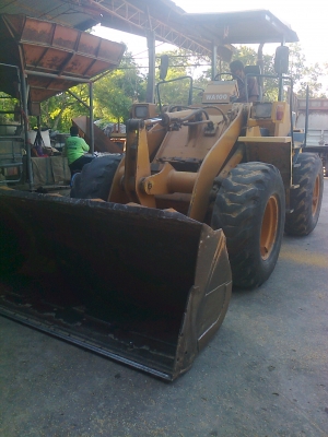 รถตักKOMATSUรุ่นWA-100