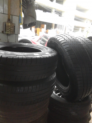 205R16C  CONTINENTAL 4X4 CONTACK  ชุด 4 เส้น Tel.081-427-3941