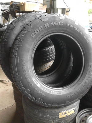 205R16C  CONTINENTAL 4X4 CONTACK  ชุด 4 เส้น Tel.081-427-3941