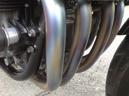 ขายHonda cb1300cc.รถพร้อมใช้ท่อแตงZeroไทเทเนี่ยมทั้งเส้น