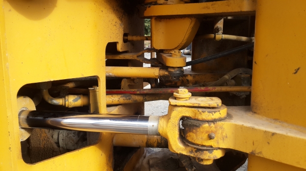 ขายรถตัก KOMATSU 515-2 สวยๆครับ ขายรถตัก KOMATSU 515-2 สวยๆครับ