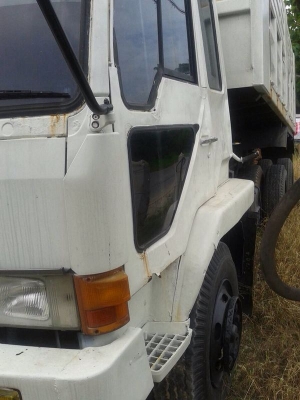 รถมิตซู 10 ล้อดั้ม FN527M - TD 191 แรงม้า. ปี 37.  สนใจติดต่อ  081 - 6079515