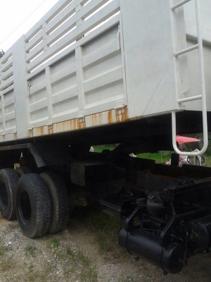 รถมิตซู 10 ล้อดั้ม FN527M - TD 191 แรงม้า. ปี 37.  สนใจติดต่อ  081 - 6079515