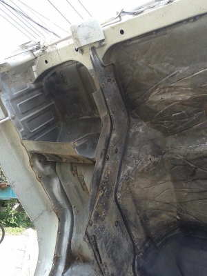 รถมิตซู 10 ล้อดั้ม FN527M - TD 191 แรงม้า. ปี 37.  สนใจติดต่อ  081 - 6079515