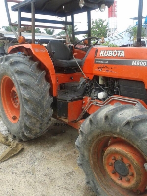 รถไถ KUBOTA  M9000.  ( รถทำงาน  4,xxx ซม. )   สนใจติดต่อ  081 - 6079515