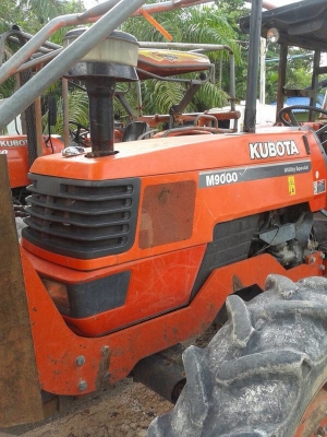 รถไถ KUBOTA  M9000.  ( รถทำงาน  4,xxx ซม. )   สนใจติดต่อ  081 - 6079515