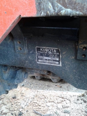 รถไถ KUBOTA  M9000.  ( รถทำงาน  4,xxx ซม. )   สนใจติดต่อ  081 - 6079515