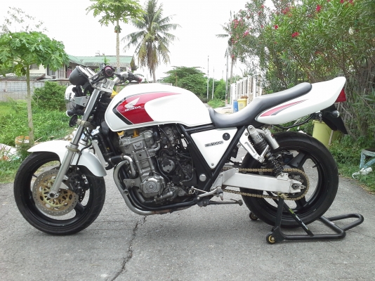 ขาย Honda CB1000cc.เอกสารอินวอยร์+สรรพสามิตรถพร้อมใช้ครับ