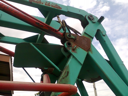 รถคีบอ้อย คีบหลัง ฟอร์ด 6600 เสื้อลาย เกียร์ธรรมดา