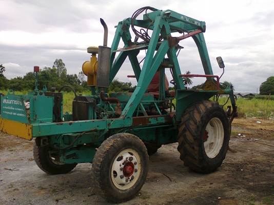 รถคีบอ้อย คีบหลัง ฟอร์ด 6600 เสื้อลาย เกียร์ธรรมดา