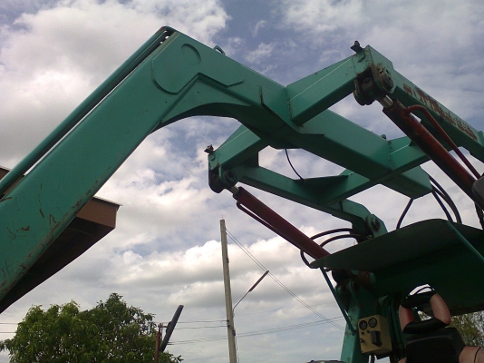 รถคีบอ้อย คีบหลัง ฟอร์ด 6600 เสื้อลาย เกียร์ธรรมดา