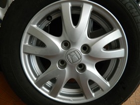 ขายล้อแม็กhonda brio ตัวท็อป +ยาง175-65-14 ปี12 มิชิลิน