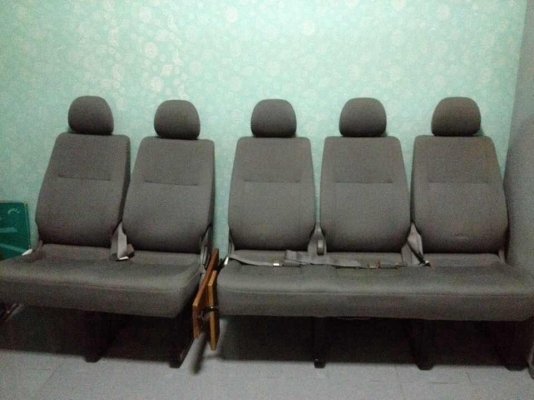 เบาะรถตู้ 13 ที่นั่ง