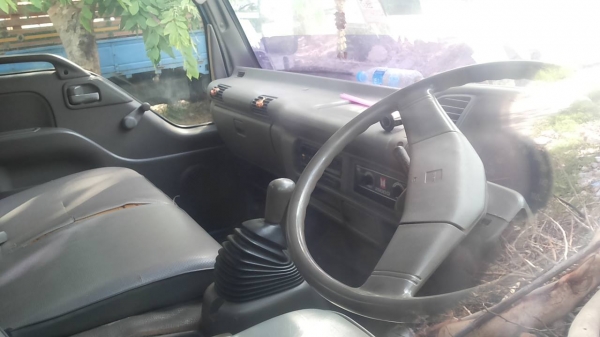 ***ขายแล้วครับขอบคุณ Truck2hand ขาย6ล้อเดิมๆบางๆ ISUZU NPR120 NPR66LX5T ห้างแท้ปี40 เครื่องเดิมเกียร์เดิม 4HF1 120แรงฝาขาว เครื่องดี แน่น ไม่มีเยิ้ม ช่วงล่างเดิมๆ คัสซีสวยเดิมไม่ปะไม่ดาม กระบะคาร์โก้4.30ม.พื้นไม้สภาพดี พื้นดีข้างดี หัวเก๋งเดิมๆภายในสวยคอน