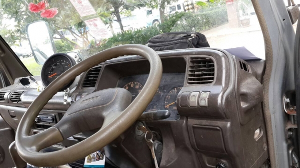 ***ขายแล้วครับขอบคุณ Truck2hand ขาย6ล้อประกอบ หัวการ์ตูน ISUZU NKR66L 4HF1 135HP ปี42 เครื่องเดิมเกียร์เดิม 135แรง แน่นๆ แรงๆ ไม่มีเยิ้ม เกียร์สั้น เกียร์ดีไม่หลุดไม่หอน ช่วงล่างเดิม คานหน้าปีกนก 5น็อต หน้า-หลัง แหนบข้างแล้ว คัสซีสวยเดิม ไม่ปะไม่ดาม ไม่มี