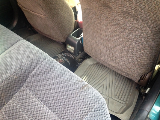 **52,000 บ.ต่อรอง**ขายรถเก๋งราคาถูกๆ TOYOTA COROLLA 1.6Dxi Auto โฉมท้ายเป็ด ปี39/96 เครื่องเดิมเกียร์เดิม ติดLPG(ลงเล่ม) สุดประหยัด เครื่องแน่น แรง ไม่จุกจิกความร้อน ช่วงล่างดี หนึบ ไม่มีส่าย หน้า-หลังเดิมไม่เคยชนหนัก ภายในดี คอนโซลครบ พ.พาวเวอร์ แอร์ ล้อ