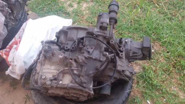 ขายเกียร์ขับ4 มาสด้าโครโน้ส แถมเครื่องเอาเปนอะไหล่