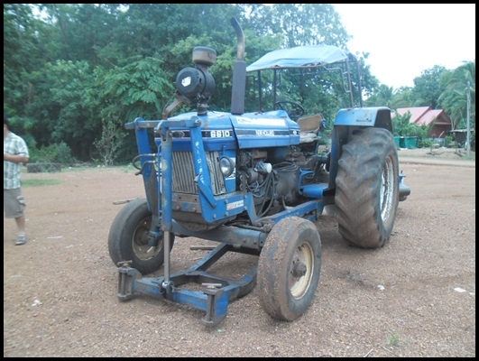 รถไถ 6610 เสื้อลาย มีอุปกรณ์ 3 ชุด