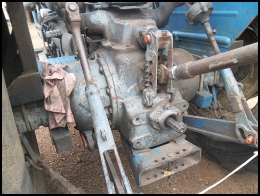 รถไถ 6610 เสื้อลาย มีอุปกรณ์ 3 ชุด