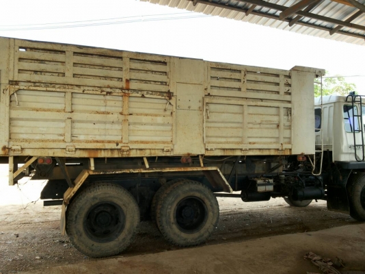 ไอหลงโบ สิบล้อ MITSUBISHI TF 220 แรงม้า รถปี ๓๖ ชอบราคาเท่าไรต่อรองมาได้ครับ.