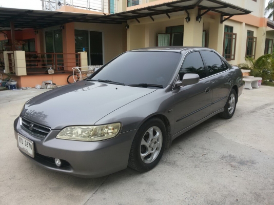 ขายแอคคอร์ดตัวท๊อปติดแก็สหัวฉีดรถสวยไม่เคยชน