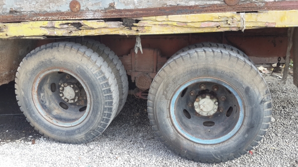 สิบล้อ isuzu หัวยาว เครื่องร็อก เกียร์HO ทะเบียน ม.79 พวงมาลัยเพาเวอร์ เบรกจิฟฟี่ ชุดใหญ่ ช่วงล่างใหญ่ 2 เพลา สิบล้อ isuzu หัวยาว เครื่องร็อก เกียร์HO ทะเบียน ม.79 พวงมาลัยเพาเวอร์ เบรกจิฟฟี่ ชุดใหญ่ ช่วงล่างใหญ่ 2 เพลา