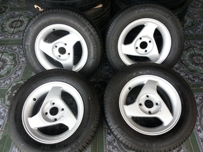 ขายล้อแม็กขอบ 13 4 รู100 พร้อมยาง175/70/13 4 เส้น