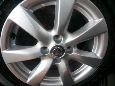 ขายล้อแม็กNISSAN ALMERA VL (รุ่นTOP) พร้อมยางปี 13 1 ชุด
