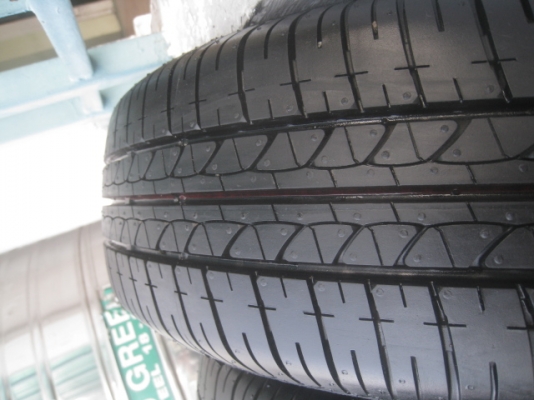 ขายกะทะล้อป้ายแดง nissan almera ขอบ14 4รู100 พร้อมยางปี14 สนใจติดต่อเล็กคลองสามครับ 081-3747940