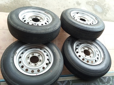 ขายล้อกะทะขอบ15 6รู ISUZU พร้อมยาง 4 ล้อ