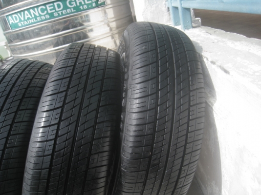 ขายล้อแม็กป้ายแดง brio amaze 14"x5" et50 4รู100 พร้อมยางปี13  สนใจติดต่อเล็กคลองสามครับ 081-3747940