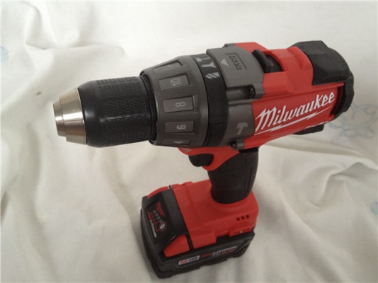 ชุดสว่านไร้สาย Milwaukee 2797-22 มีสว่านกระแทกและสว่านไขควง กล่องใหญ่มาก ชุดสว่านไร้สาย Milwaukee 2797-22 มีสว่านกระแทกและสว่านไขควง กล่องใหญ่มาก