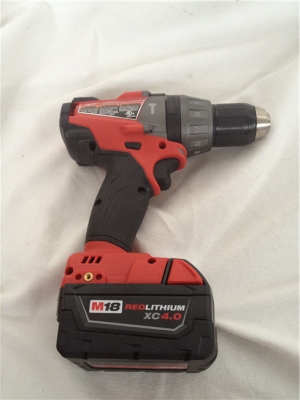 ชุดสว่านไร้สาย Milwaukee 2797-22 มีสว่านกระแทกและสว่านไขควง กล่องใหญ่มาก ชุดสว่านไร้สาย Milwaukee 2797-22 มีสว่านกระแทกและสว่านไขควง กล่องใหญ่มาก