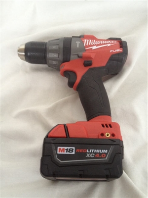 ชุดสว่านไร้สาย Milwaukee 2797-22 มีสว่านกระแทกและสว่านไขควง กล่องใหญ่มาก