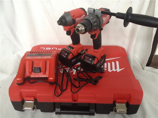 ชุดสว่านไร้สาย Milwaukee 2797-22 มีสว่านกระแทกและสว่านไขควง กล่องใหญ่มาก ชุดสว่านไร้สาย Milwaukee 2797-22 มีสว่านกระแทกและสว่านไขควง กล่องใหญ่มาก