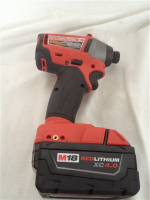 ชุดสว่านไร้สาย Milwaukee 2797-22 มีสว่านกระแทกและสว่านไขควง กล่องใหญ่มาก ชุดสว่านไร้สาย Milwaukee 2797-22 มีสว่านกระแทกและสว่านไขควง กล่องใหญ่มาก