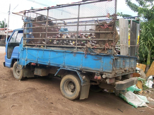 รถบรรทุก หกล้อ  NKR  100 แรง พวงมาลัยเพาเวอร์  พร้อมใช้งาน