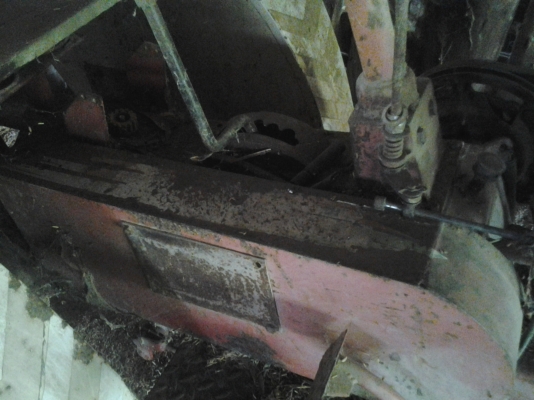 ขายรถไถนังขับเครื่องคูโบต้า2สูบของสิงห์สยามลดเหลือ35000บาท ขายรถไถนังขับเครื่องคูโบต้า2สูบของสิงห์สยามลดเหลือ35000บาท