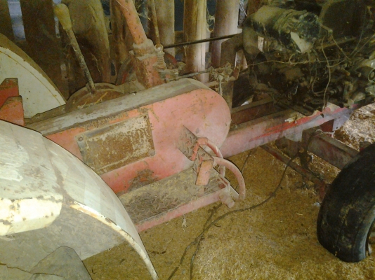 ขายรถไถนังขับเครื่องคูโบต้า2สูบของสิงห์สยามลดเหลือ35000บาท ขายรถไถนังขับเครื่องคูโบต้า2สูบของสิงห์สยามลดเหลือ35000บาท