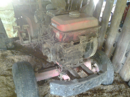 ขายรถไถนังขับเครื่องคูโบต้า2สูบของสิงห์สยามลดเหลือ35000บาท ขายรถไถนังขับเครื่องคูโบต้า2สูบของสิงห์สยามลดเหลือ35000บาท