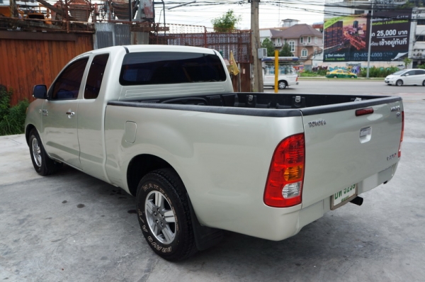 TOYOTA VIGO CAB ปี 2006 ตัว TOP สุด ARIBAG เบรค ABS ล้อ MAX เบาะหนัง กระจกไฟฟ้า เครื่องเดิมๆวิ่งดี ช่วงล่างแน่น แอร์เย็นๆ ภายในสภาพสวย สีสวย รถพร้อมใช้งาน จัดไฟแนนได้