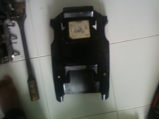 ขายชุดบังโคลนหลัง อิลิมิเนเตอร์ KAWASAK 400 CC ราคา 1000 บาท