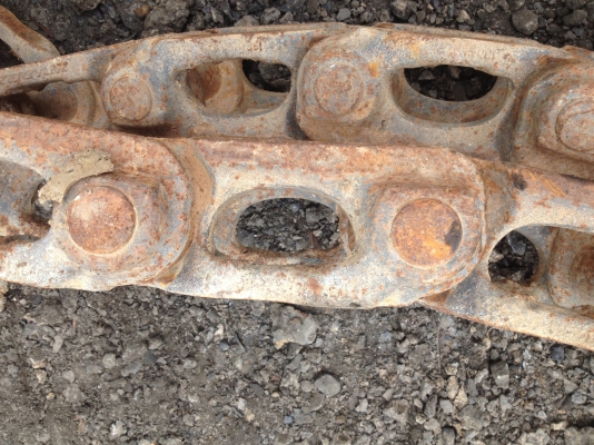 ขายโซ่ D50A 1คู่ครับ