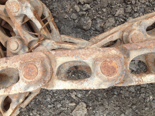 ขายโซ่ D50A 1คู่ครับ ขายโซ่ D50A 1คู่ครับ