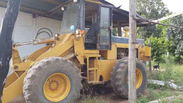 ขายรถตัก KOMATSU 515-2 สวยๆครับ ขายรถตัก KOMATSU 515-2 สวยๆครับ