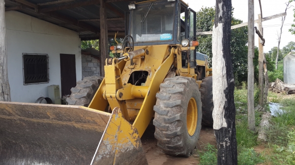 ขายรถตัก KOMATSU 515-2 สวยๆครับ ขายรถตัก KOMATSU 515-2 สวยๆครับ